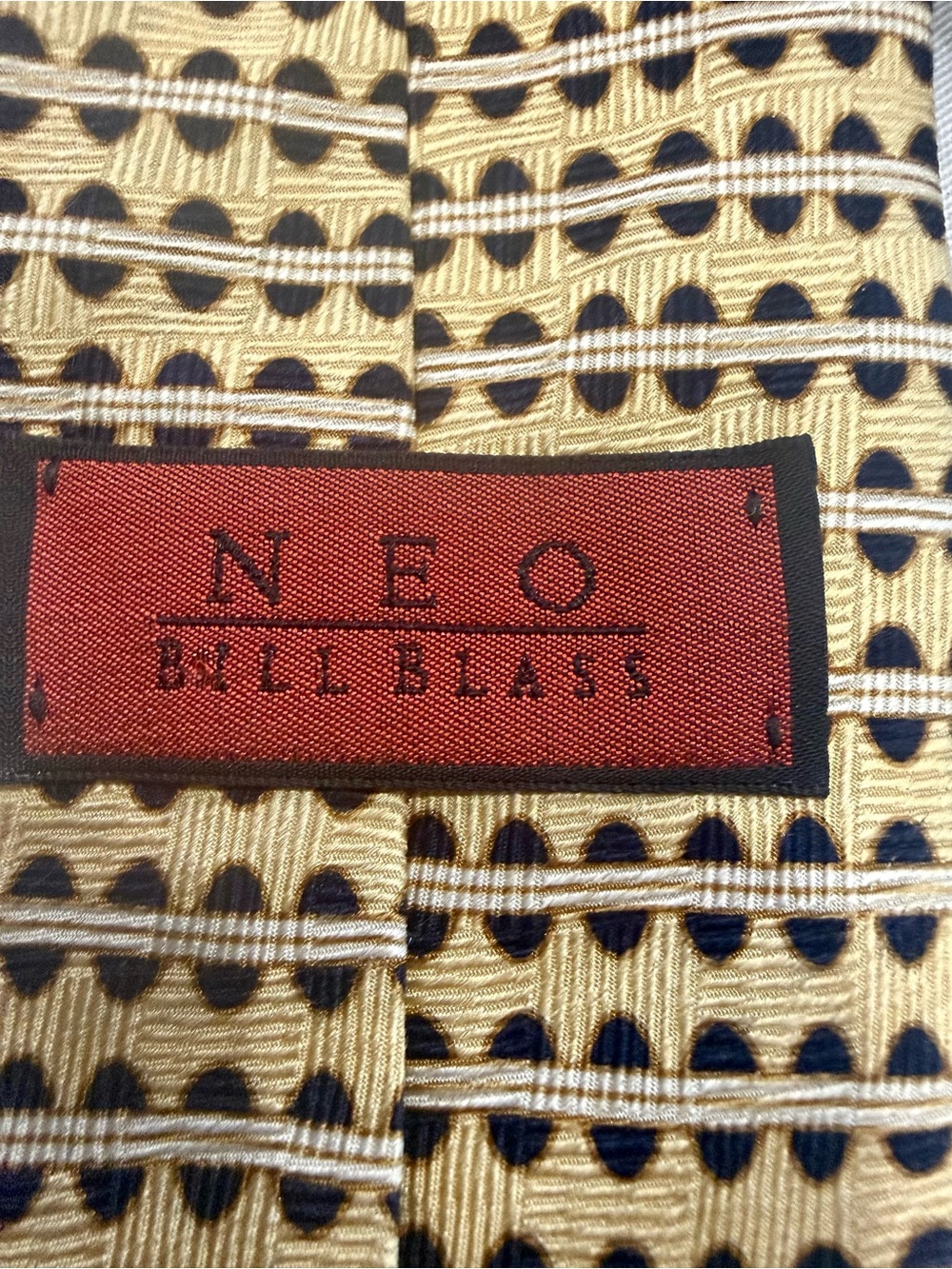 bill blass Men’s Gold and Navy Patterned Tie